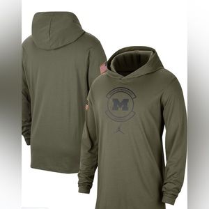 (NWT) NIKE sz M Men’s Michigan Wolverines Dri Fit Military hoodie — olive